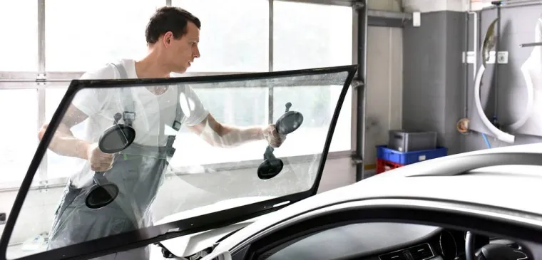 Changement pare-brise, Croissy-sur-Seine, Garage du Roi